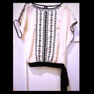 🖤🤍BOHEMIAN BELLATRIX EMBROIDERED BLOUSE